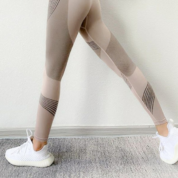 🆕 Body Shaping 3D Design Slimming Leggings - Picture 4 of 6